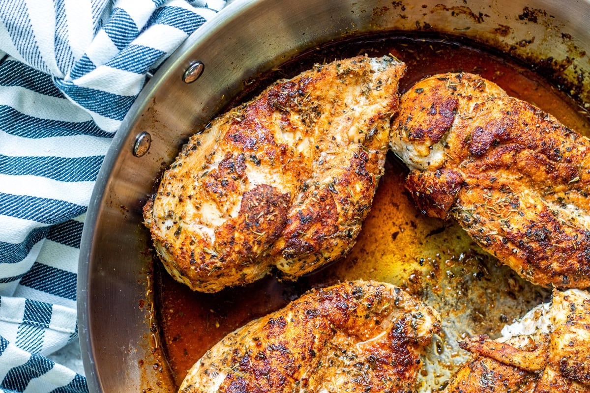 Easy Blackened Chicken: Juicy & Tender with a Bold Crust