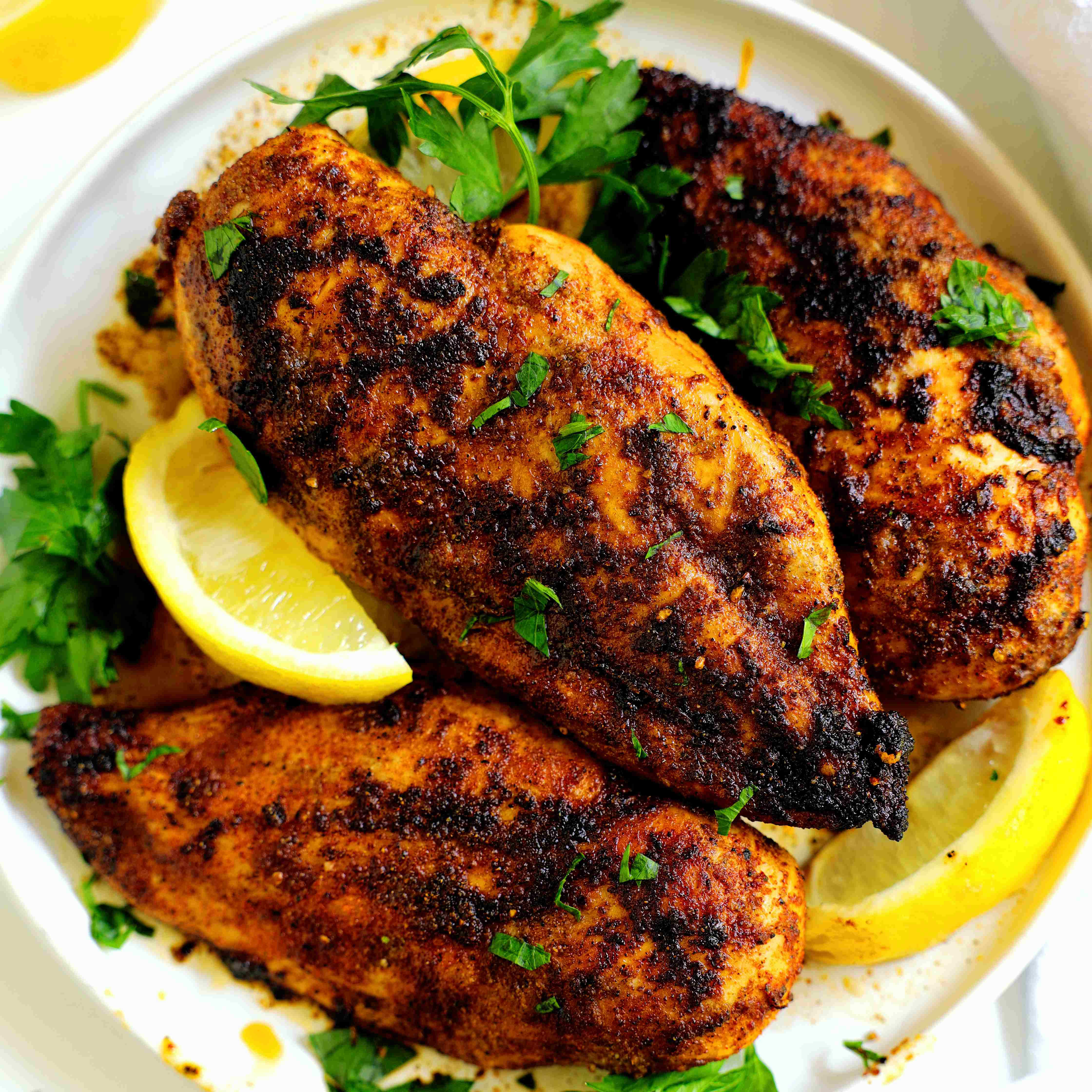 Master Blackened Chicken: Cajun-Inspired & Weeknight Versatile